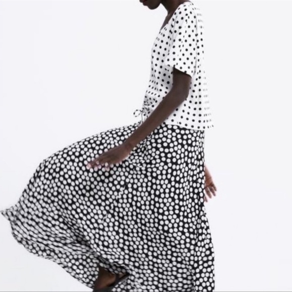 Zara Black & White Polka Dot Tie Front V Neck Top - Picture 5 of 6